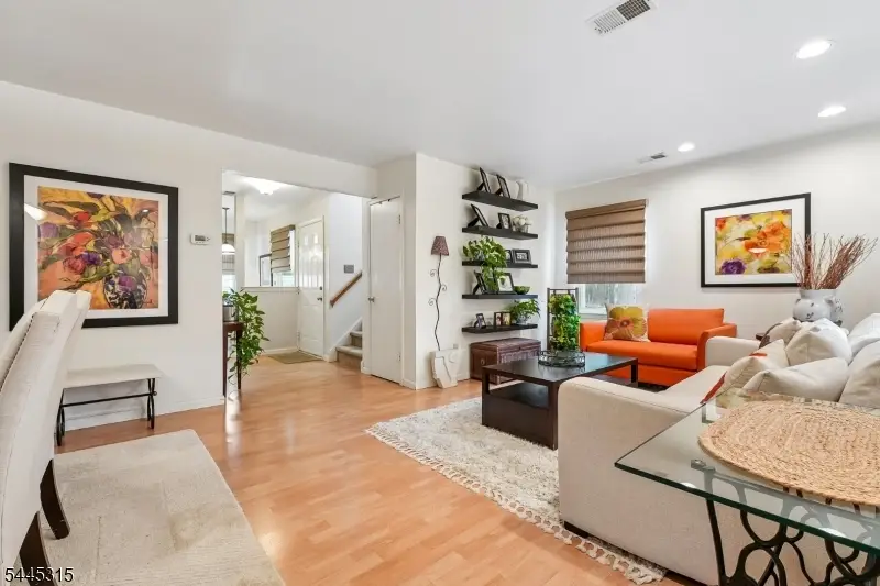 17 Cooper Ct, Freehold, NJ 07728 - #3