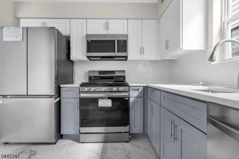 533 S 10th St, Newark, NJ 07103 - #3