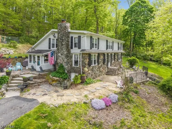 30-32 Hoffmans Crossing R, Lebanon Twp., NJ 07830
