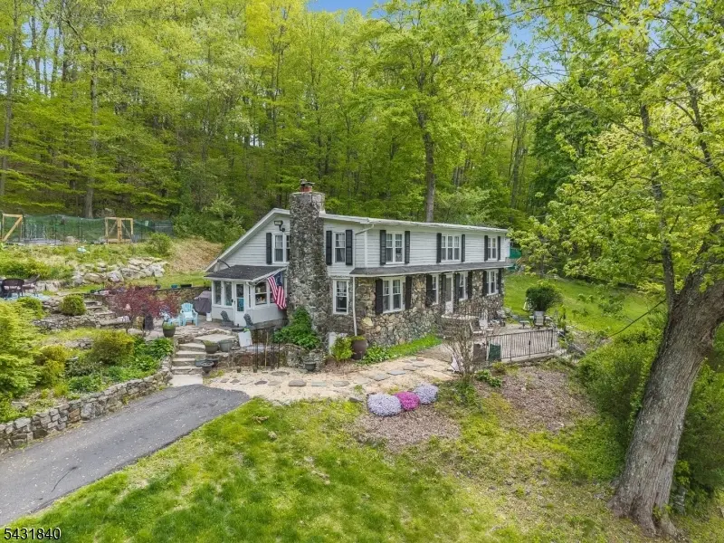 30-32 Hoffmans Crossing R, Lebanon, NJ 07830 - #3