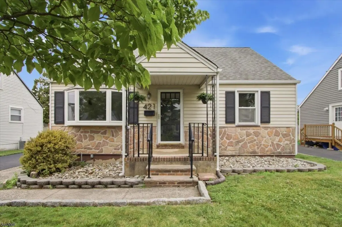 421 1st St, Middlesex, NJ 08846 - #1