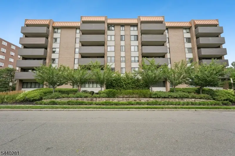 1 Euclid Ave #2E, Summit, NJ 07901 - #1