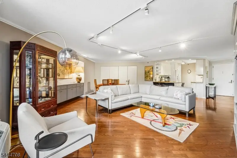 10 Smith Manor Blvd #424, West Orange, NJ 07052 - #2