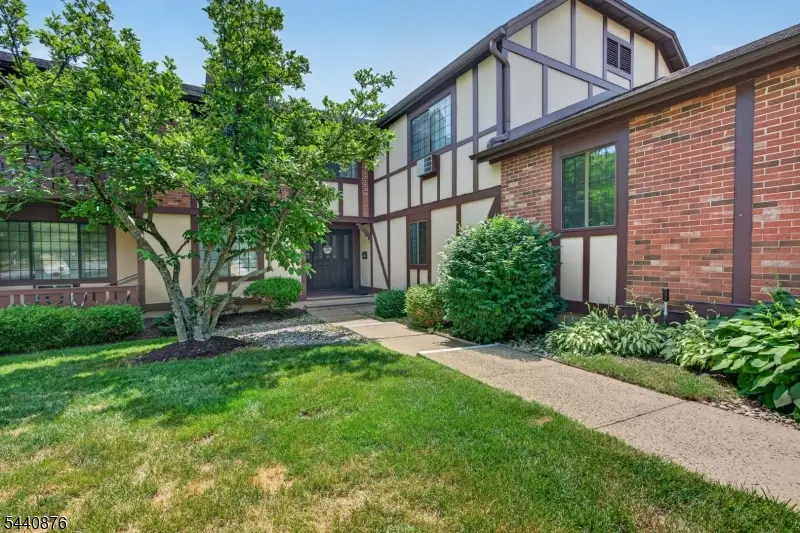 13G Kensington Rd #G, Chatham, NJ 07928 - #2