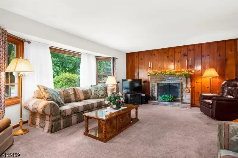 11 Meadow Brook Rd, Flemington, NJ 08822 - #3
