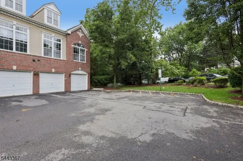 101 Rock Creek Dr, Clifton, NJ 07001 - #3