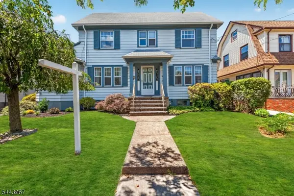 132 Hillside Rd, Elizabeth City, NJ 07208