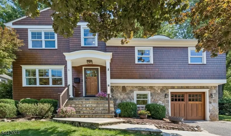 5 Raymond St, Chatham, NJ 07928 - #1