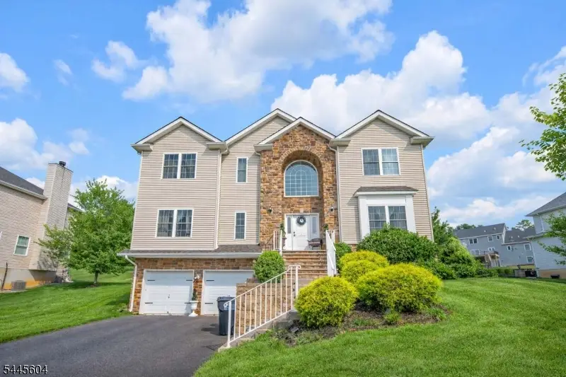 6 Jacob Way, Lopatcong, NJ 08865 - #2