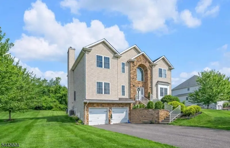 6 Jacob Way, Lopatcong, NJ 08865 - #3