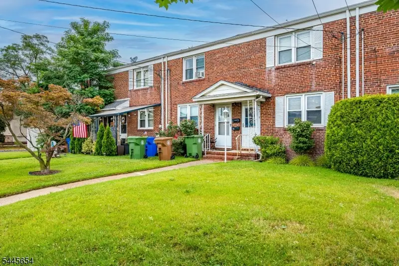 828 N Stiles St, Linden, NJ 07036 - #2