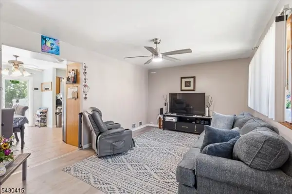 62 Front St, Paterson City, NJ 07522
