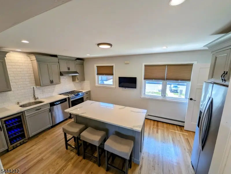 43 Manchester Ct, Wayne, NJ 07470 - #3