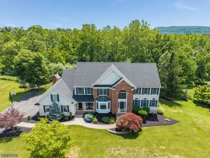 15 Chalfonte Dr, Clinton, NJ 08833 - #1