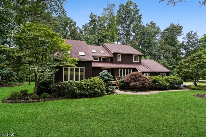 15 Sweetwood Dr, Randolph, NJ 07869 - #3