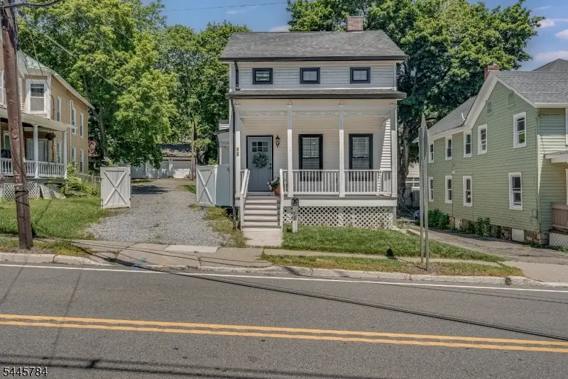 75 High St, Newton, NJ 07860 - #2