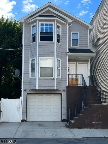 242 Rosa Parks Blvd, Paterson, NJ 07501 - #1