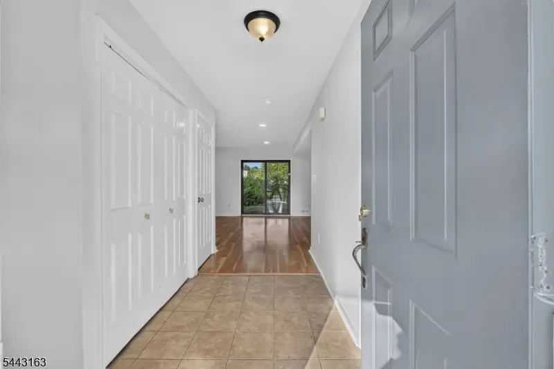 78 Stanwick Ct, Franklin, NJ 08873 - #3