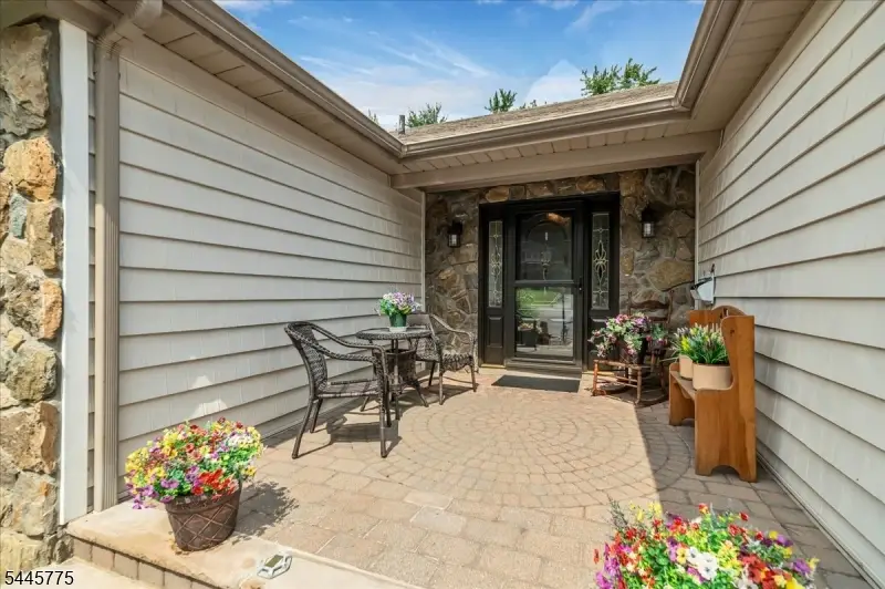 6 East St, Wanaque, NJ 07465 - #3