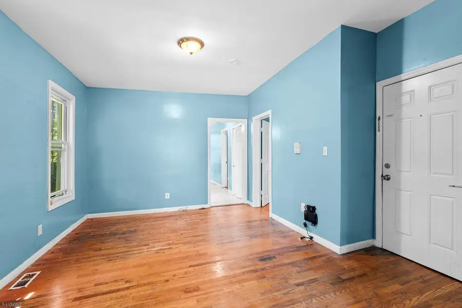 681 S 11th St #3, Newark, NJ 07103 - #2