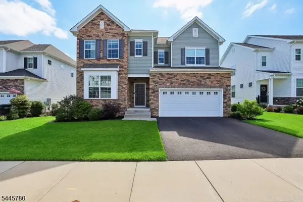 3 Harmon Dr, Tinton Falls Boro, NJ 07724