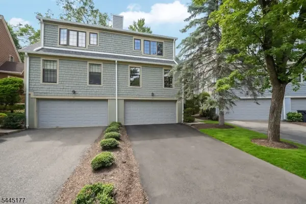 15 Nuthatcher Ct, Wayne Twp., NJ 07470