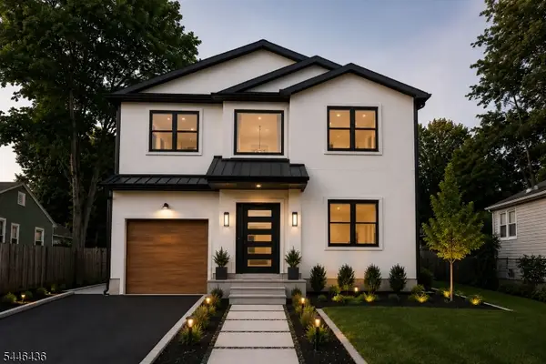 4 Atkins Ct, Clifton City, NJ 07013