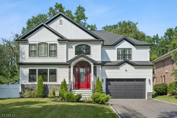 27 Brookside Ter, Clark Twp., NJ 07066