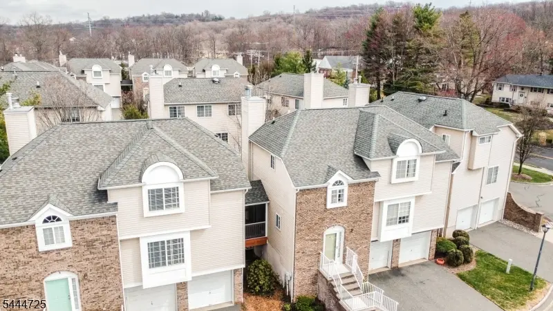 6 Whispering Way W, Berkeley Heights, NJ 07922 - #3