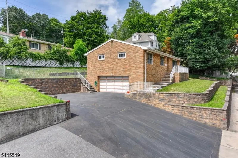 176 Pompton Rd, Haledon, NJ 07508 - #3