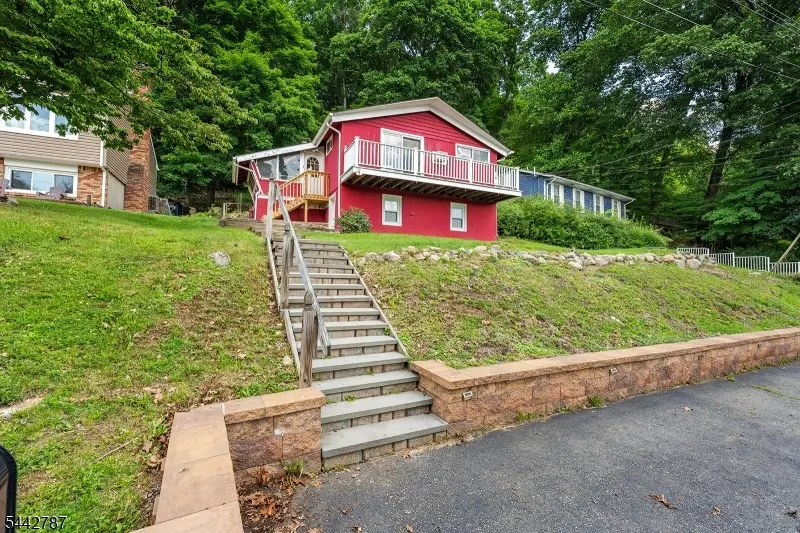 106 Seneca Lake Rd, Sparta, NJ 07871 - #2