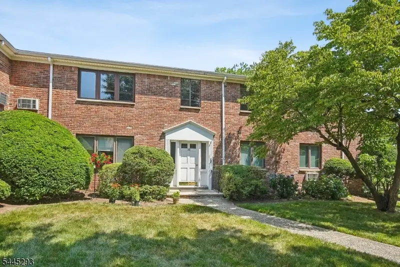 93D Troy Dr #D, Springfield, NJ 07081 - #1