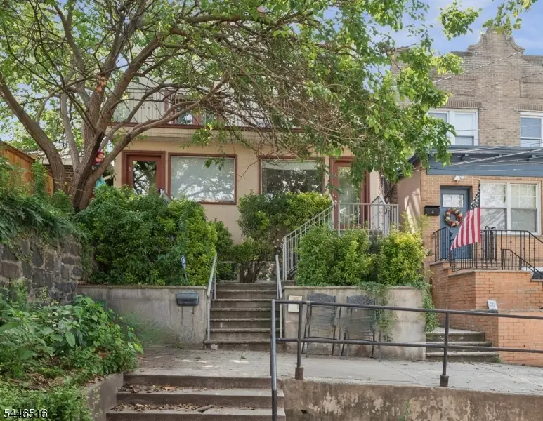 6 Carroll Pl, Weehawken, NJ 07086 - #2