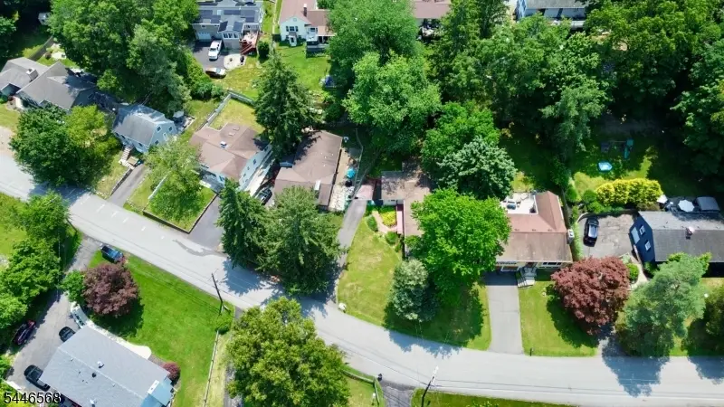 18 Summit Rd, Lake Mohawk, NJ 07871 - #3