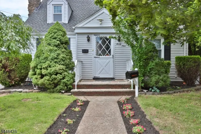 39 Chestnut St, Wallington, NJ 07057 - #1