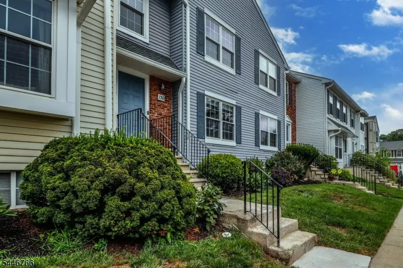 136 Coburn Ln, Franklin, NJ 08873 - #2