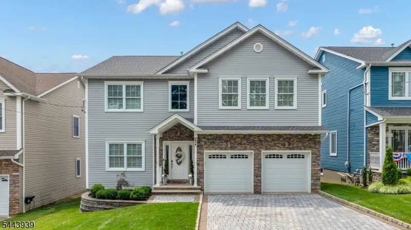 224 N 18th St, Kenilworth, NJ 07033 - #1