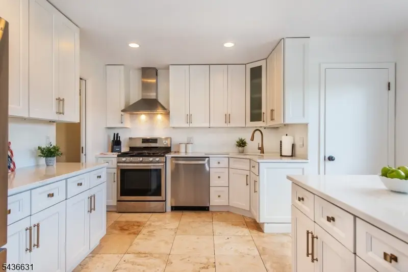 15 Bogert Place Aka 15, Clifton, NJ 07013 - #2