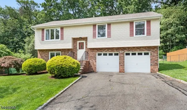 8 Reidar Dr, Roxbury Twp., NJ 07876