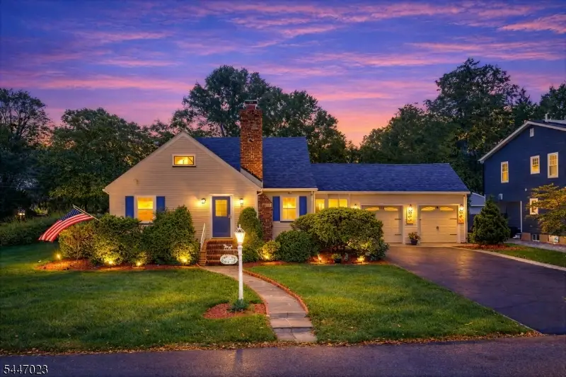 55 Chestnut St, Hillsdale, NJ 07642 - #1