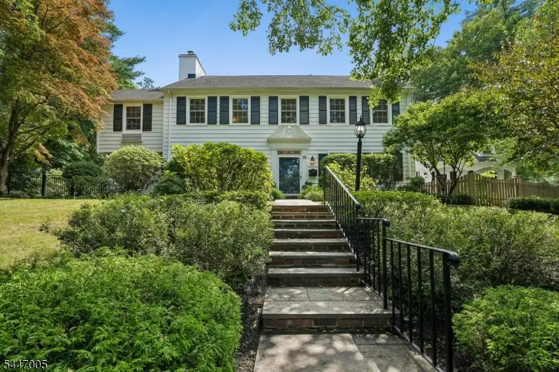 25 West Rd, Short Hills, NJ 07078 - #1