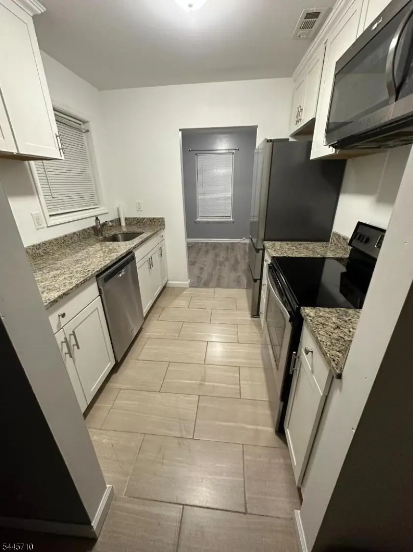 60 Almond Dr, Franklin, NJ 08873 - #2