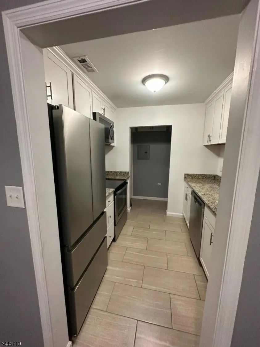 60 Almond Dr, Franklin, NJ 08873 - #3