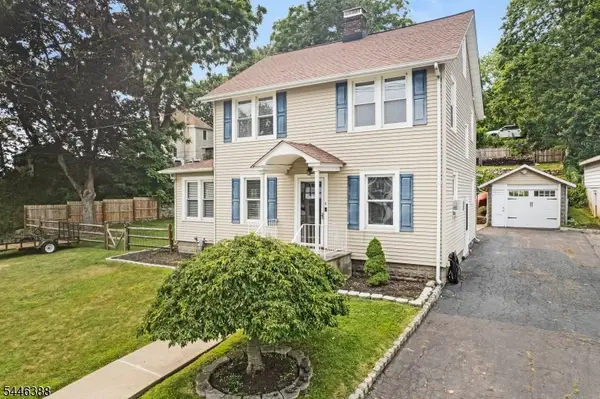 4 Musconetcong Ave, Stanhope Boro, NJ 07874