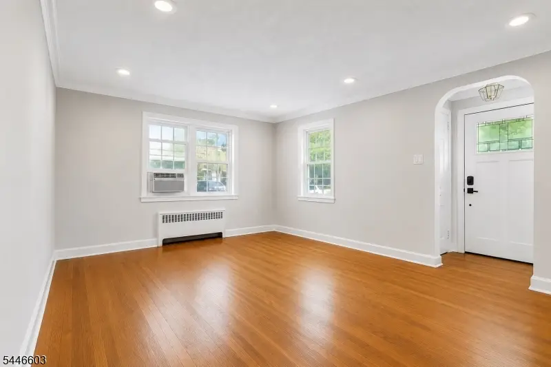 123 Hillside Ave, Livingston, NJ 07039 - #2