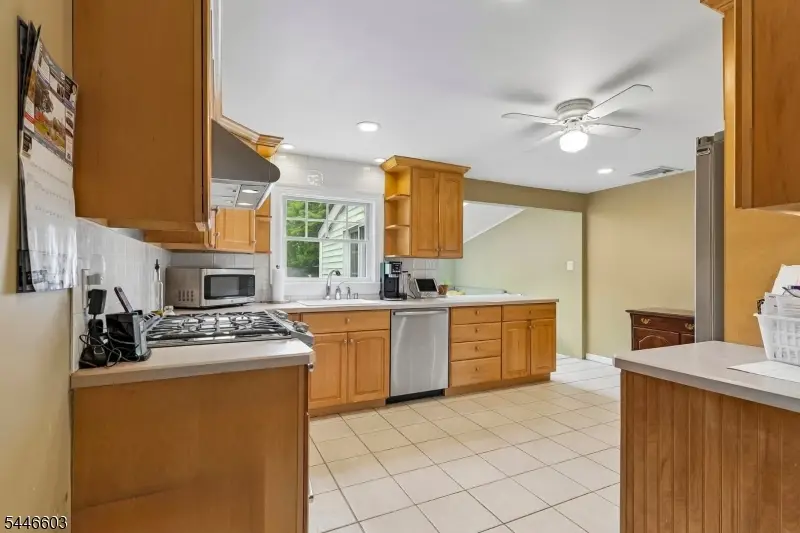 123 Hillside Ave, Livingston, NJ 07039 - #3