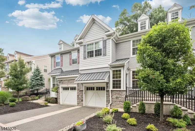 20 Masterson Ct, Waldwick, NJ 07463 - #2