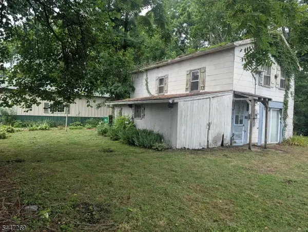 141 4th St, Belvidere Twp., NJ 07823