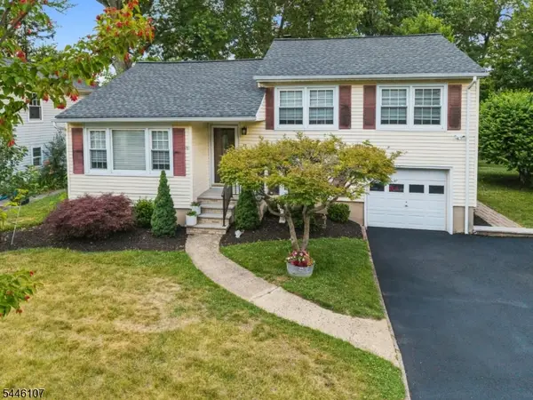 33 Edgar St, Summit City, NJ 07901