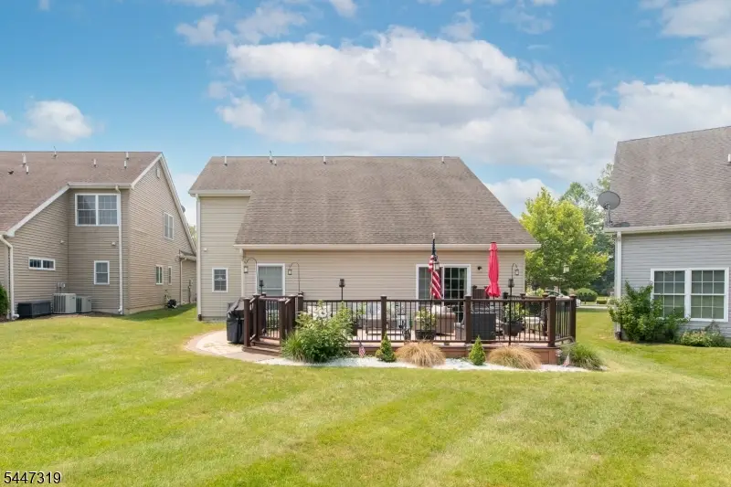 26 Bluffs Ct, Hamburg, NJ 07419 - #3